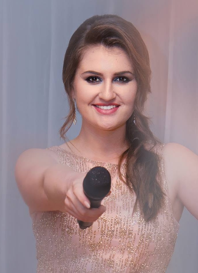 Portret Liana Șuteu